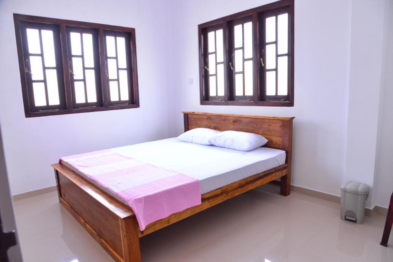 Roshan'S Guest House Hikkaduwa Exterior foto