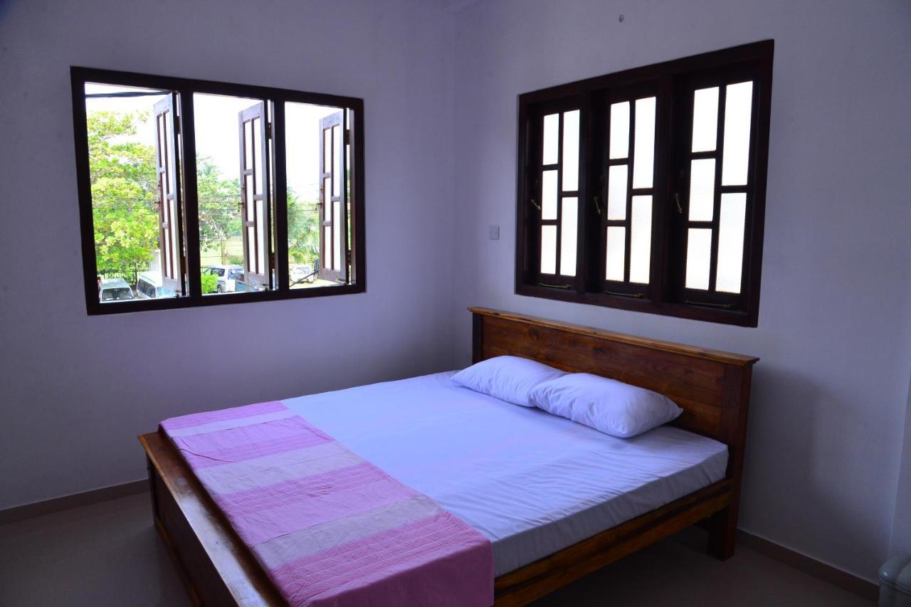 Roshan'S Guest House Hikkaduwa Exterior foto