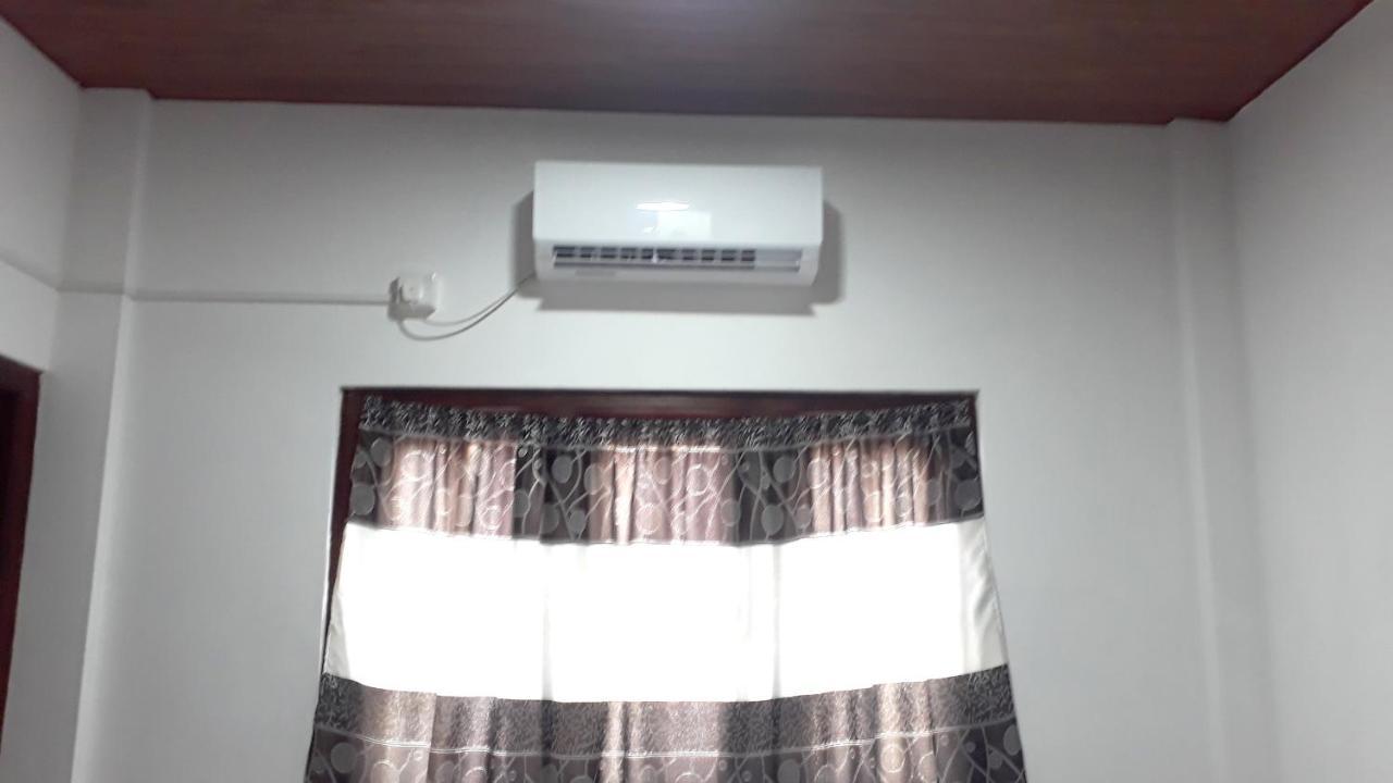 Roshan'S Guest House Hikkaduwa Exterior foto